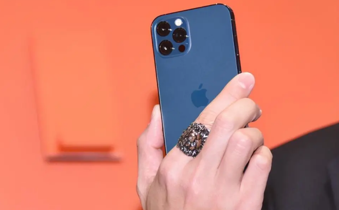 康巴什苹果手机维修分享iPhone12系列重启方法教程 